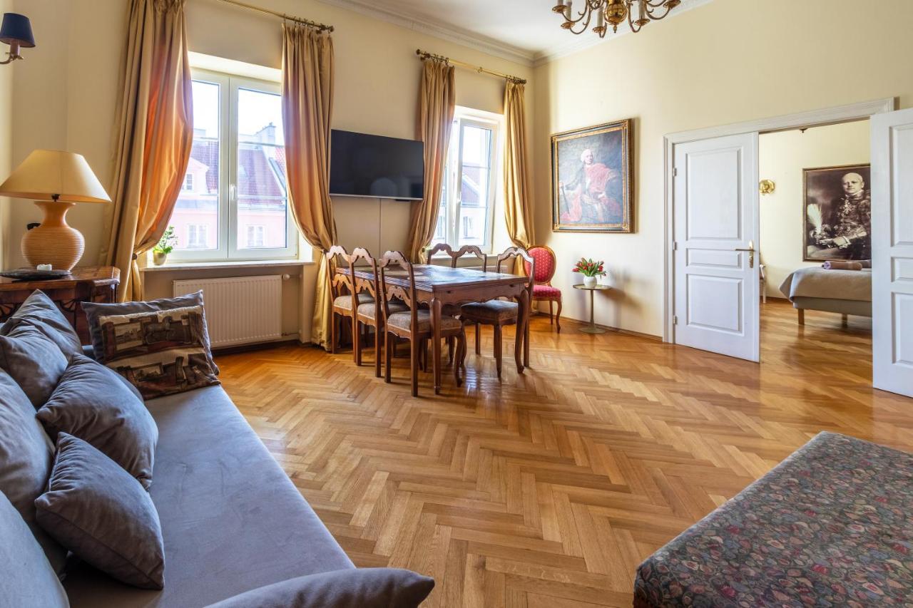 Apartament Luster I Obrazow Warschau Exterior foto
